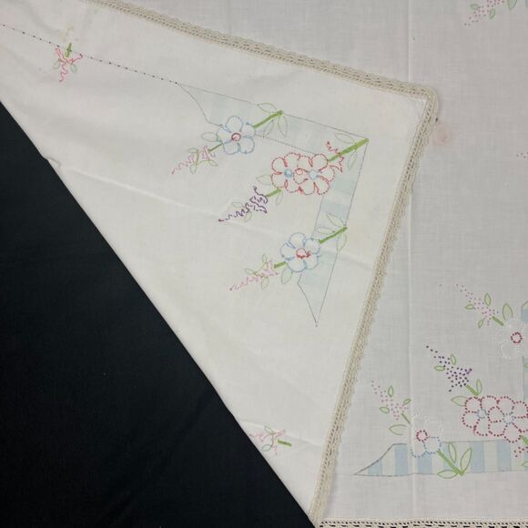 2 VTG kitchen Tablecloth Material 33in x 33in Hand Embroidered Flowers 1950s MCM - Picture 9 of 16